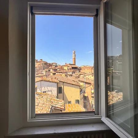 Dimora Con Vista Sulla Torre Del Mangia * Σιένα