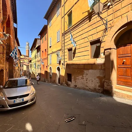 Lägenhet Dimora Con Vista Sulla Torre Del Mangia